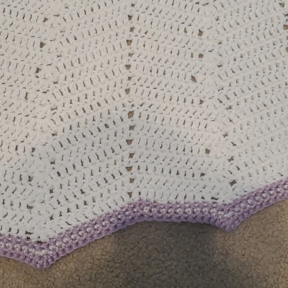 Handmade baby blanket - Picture 2 of 3